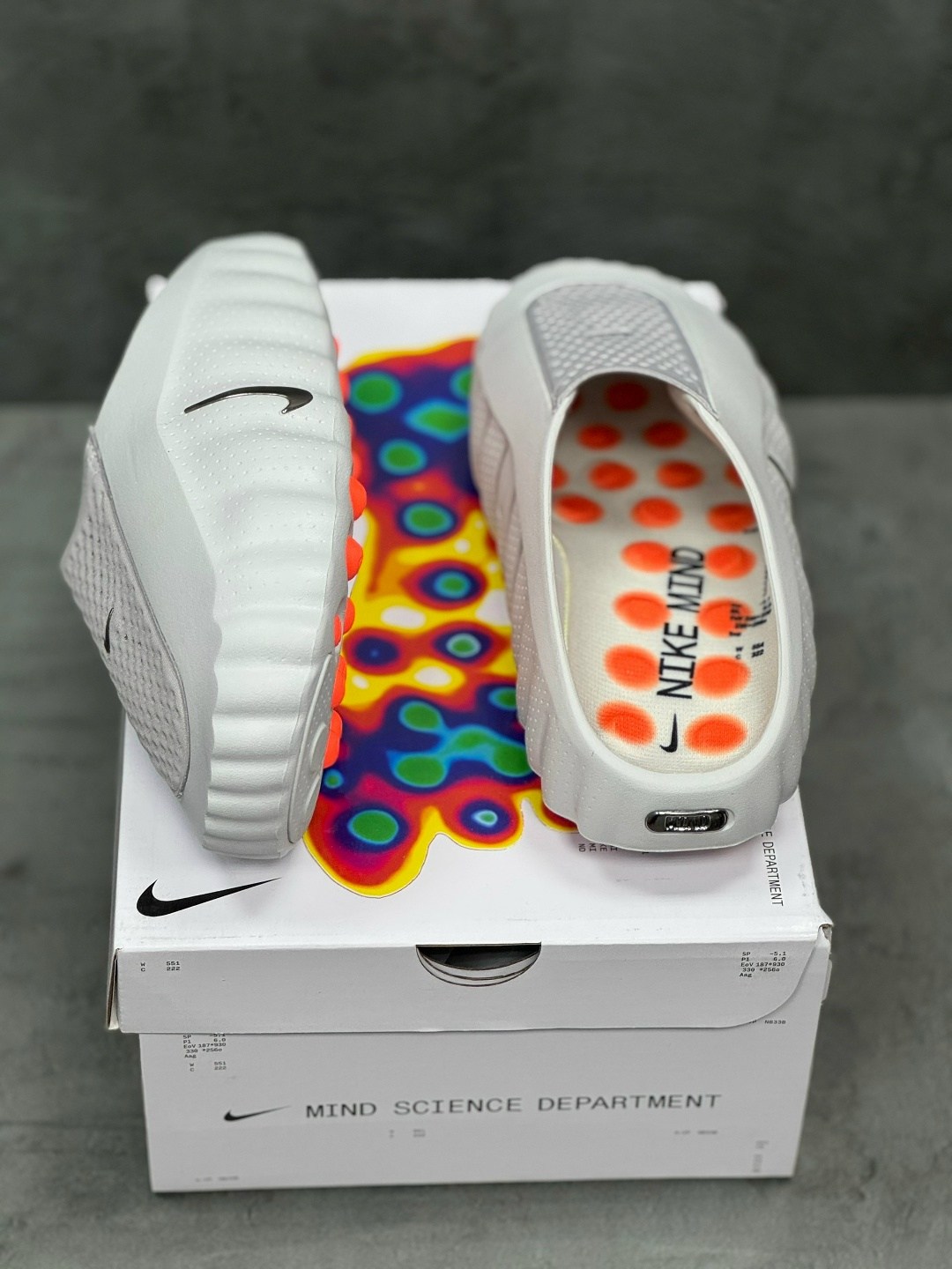 кроссовки,спортивная ,кроссовки nike,оригинальные кроссовки,найк тапки