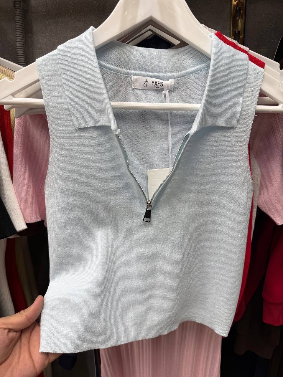 жилет вязаный,женская кофта,женский вязаный жилет,жилет женский,