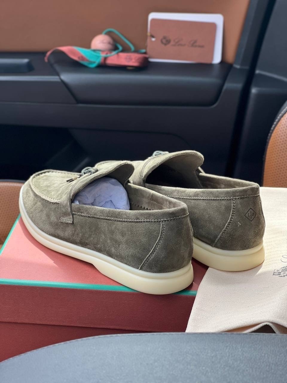 замшевые лоферы loro piana,лоферы женские loro piana,лоферы loro piana,,женские замшевые лоферы loro piana open walk