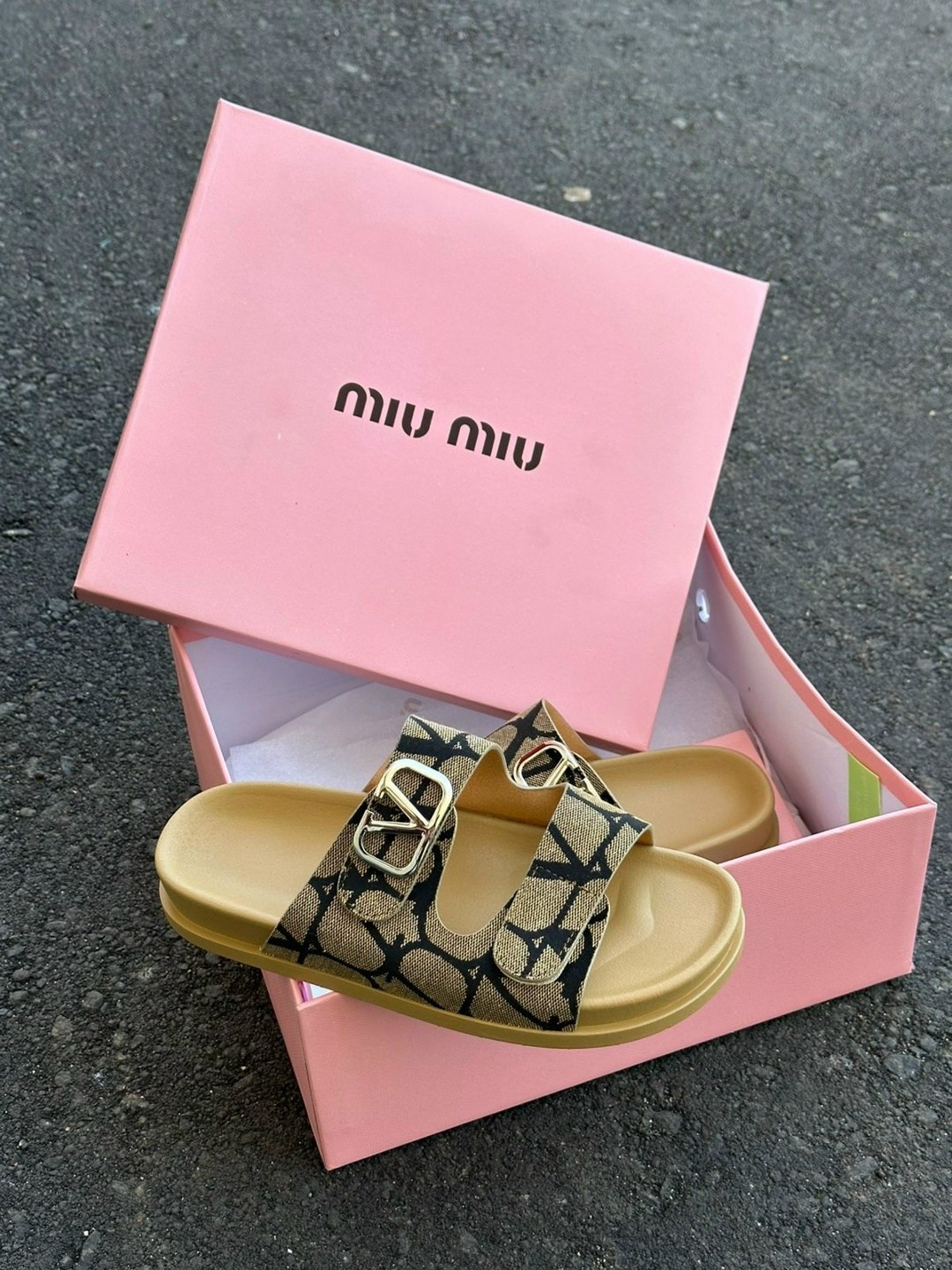 женские шлепанцы,шлепки фенди,сандалии,шлепанцы fendi,тапочки fendi