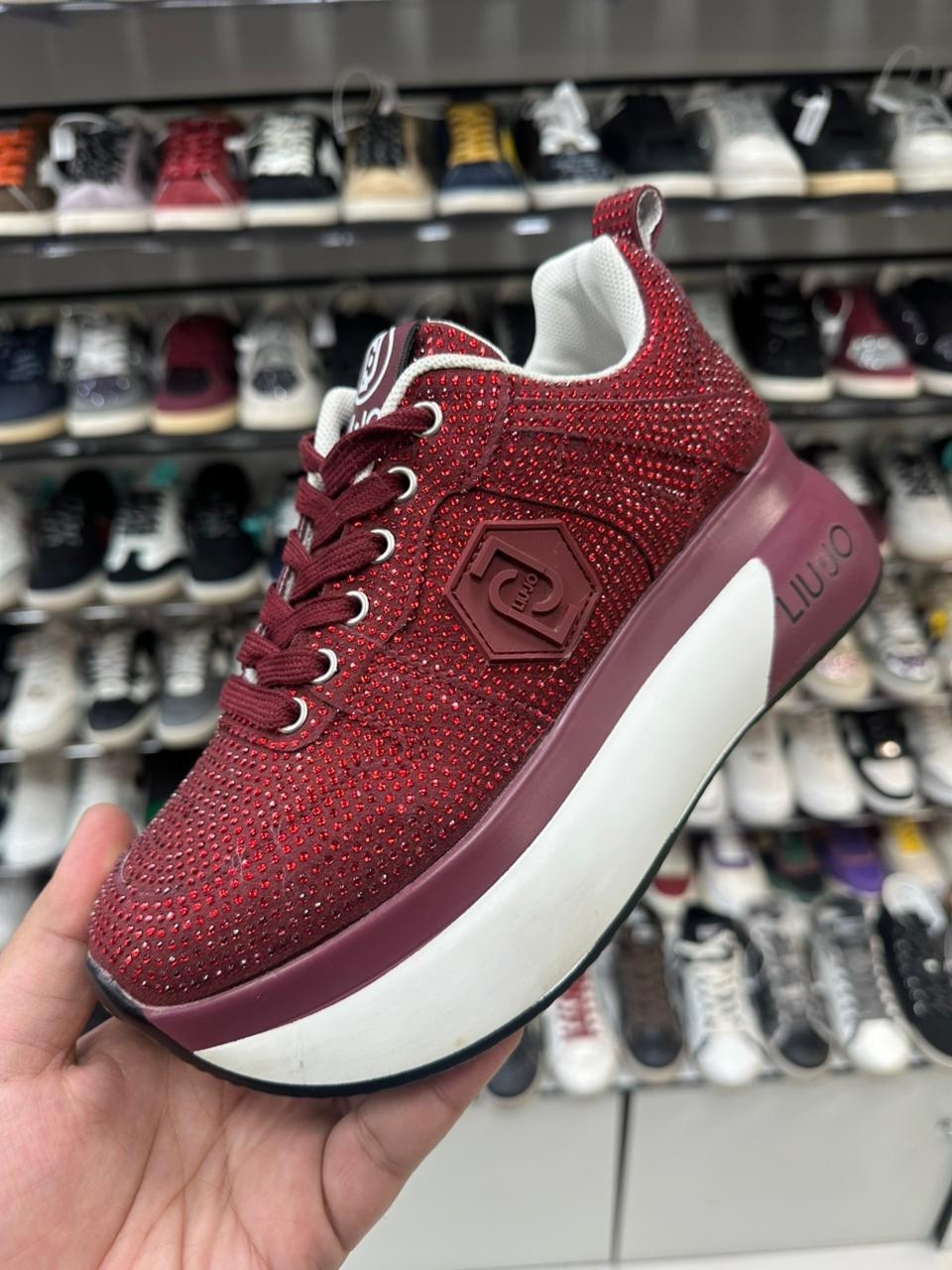 ,кроссовки женские liu jo,женские кроссовки,кроссовки liu jo,черные кроссовки