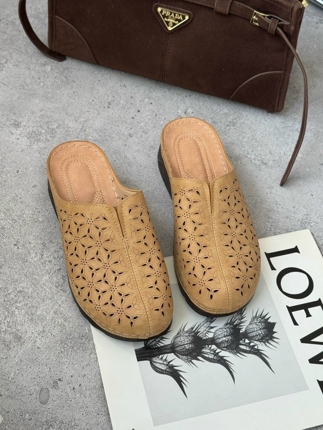 , женская,обуви,женские шлепанцы из натуральной кожи,сандалии