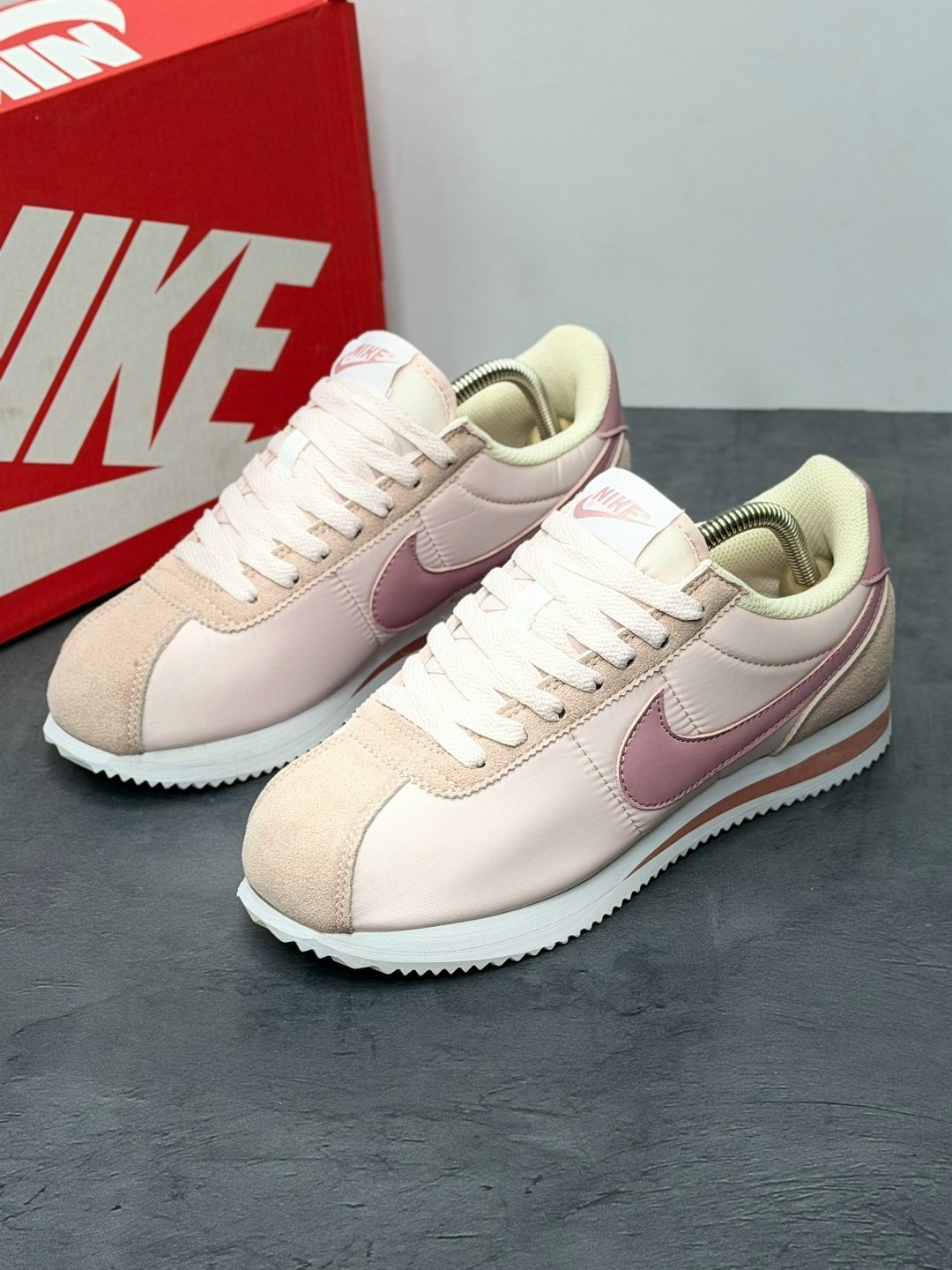 nike cortez classic,nike wmns classic cortez leather,cortez nike,кроссовки найк кортес женские,nike cortez wmns lady