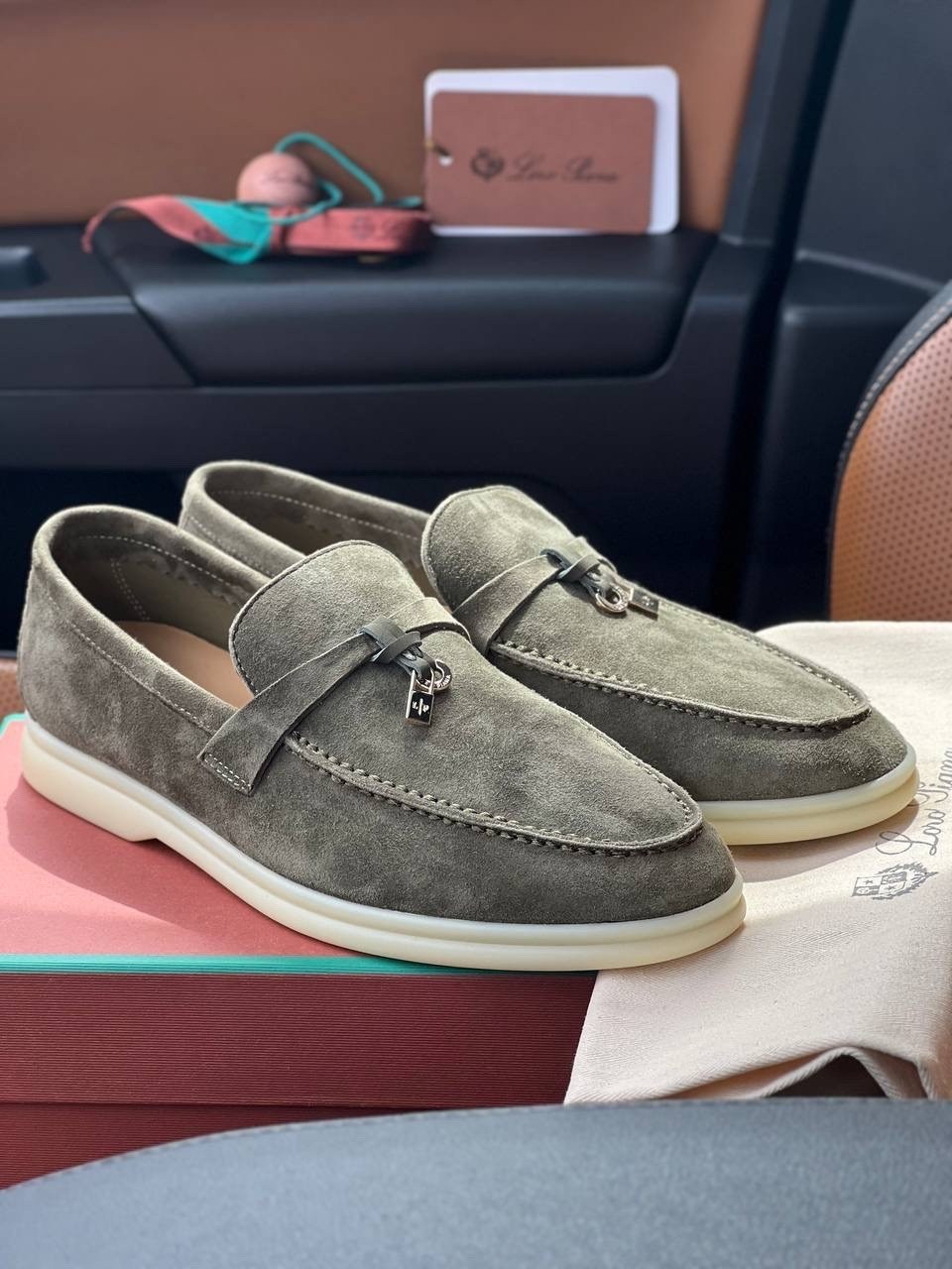 замшевые лоферы loro piana,лоферы женские loro piana,лоферы loro piana,,женские замшевые лоферы loro piana open walk