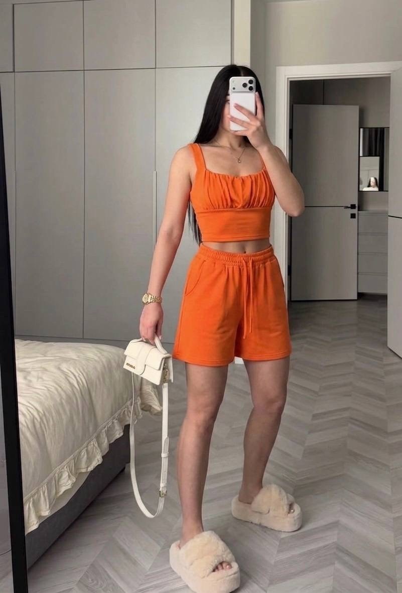 топ шорты,костюм топ и шорты,костюм,спортивные шорты,трикотажный костюм с шортами