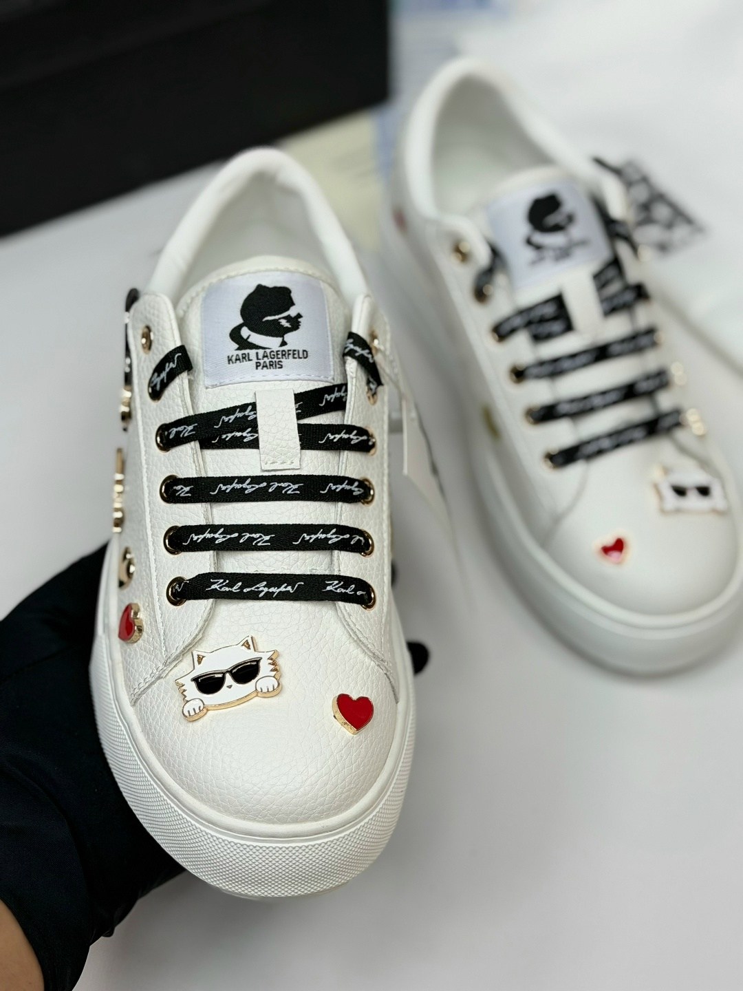 кроссовки cate pins на шнуровке karl lagerfeld белый,,кроссовки cate sneaker karl lagerfeld paris белый,кеды karl lagerfeld,кроссовки карл лагерфельд