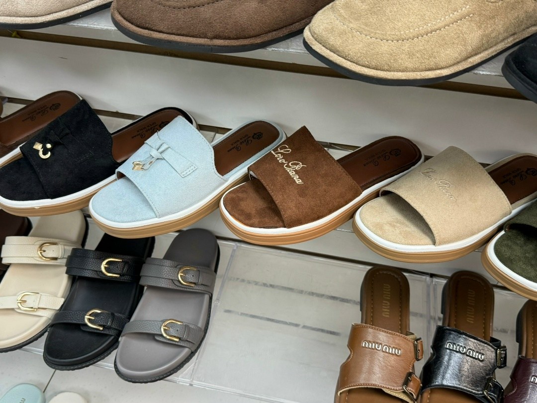 ,женские шлепанцы,модные шлепанцы,босоножки модные, летняя