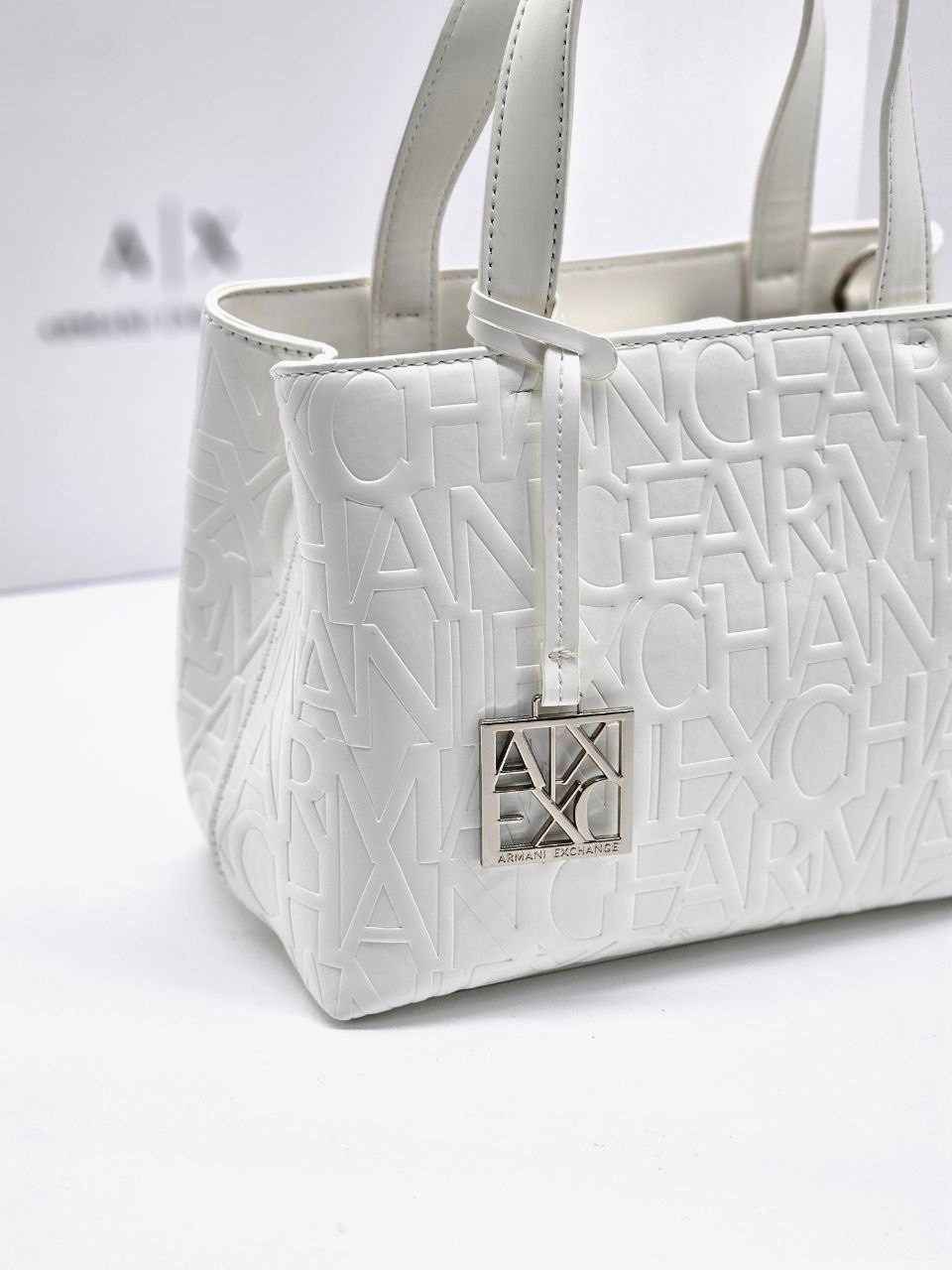 сумка армани эксчендж женская,белая сумка,сумка женская белая,белая сумочка,сумка белая мери кей