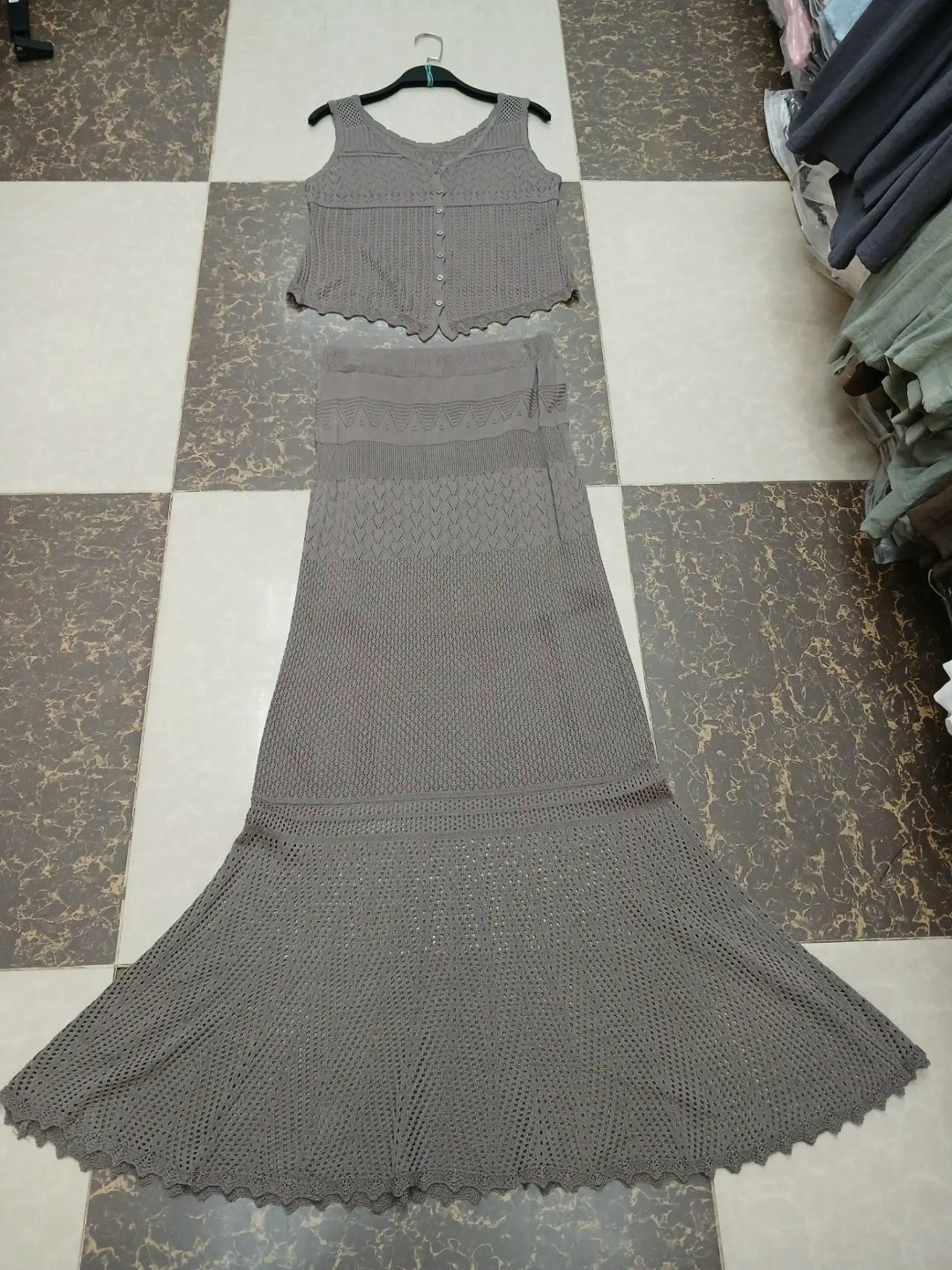 вязаное крючком платье,вязаный костюм с юбкой,вязаная юбка,трикотажные костюмы,ажурное платье