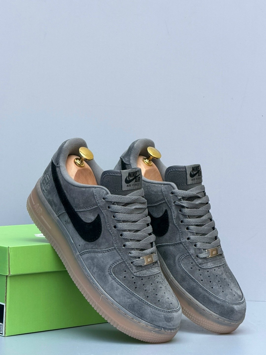 кроссовки nike air force 1,nike air force 1 low,nike air force 1 low grey suede,nike x reigning champ air force 1 low серые замша мужские,nike air force 1 low suede dark grey