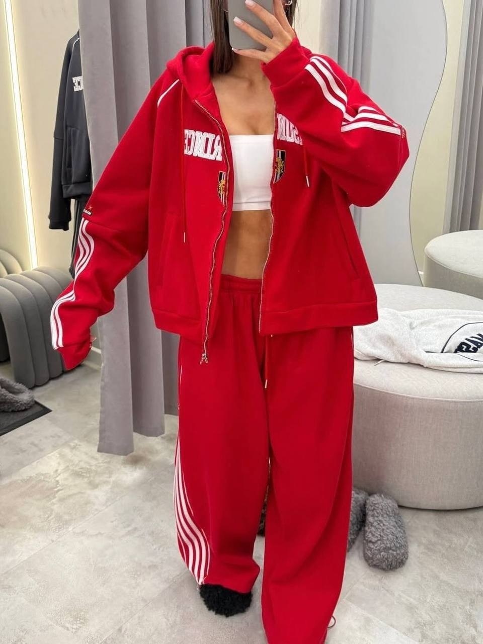 спортивный костюм женский,стильные костюмы,спортивный костюм,спортивные костюмы оверсайз,спортивный костюм спортивные костюмы