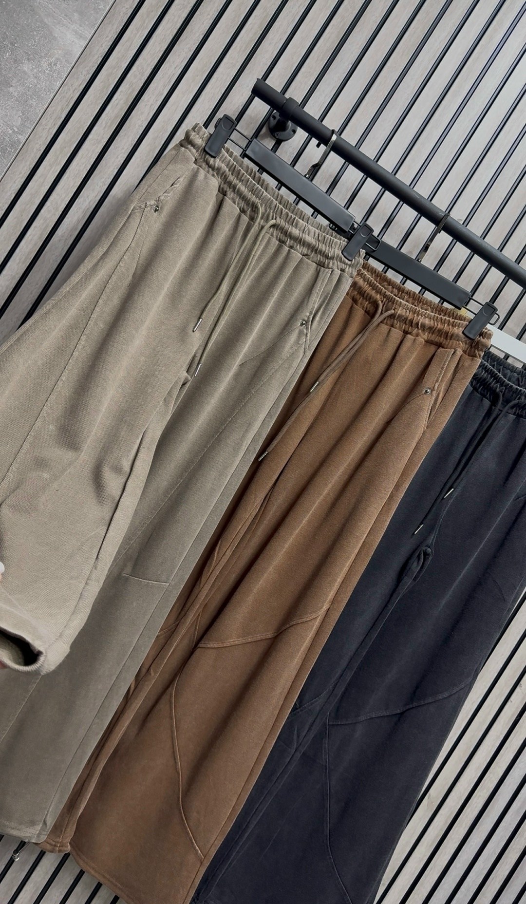 брюки свободные,широкие брюки,широкие штаны,спортивные брюки,модные брюки