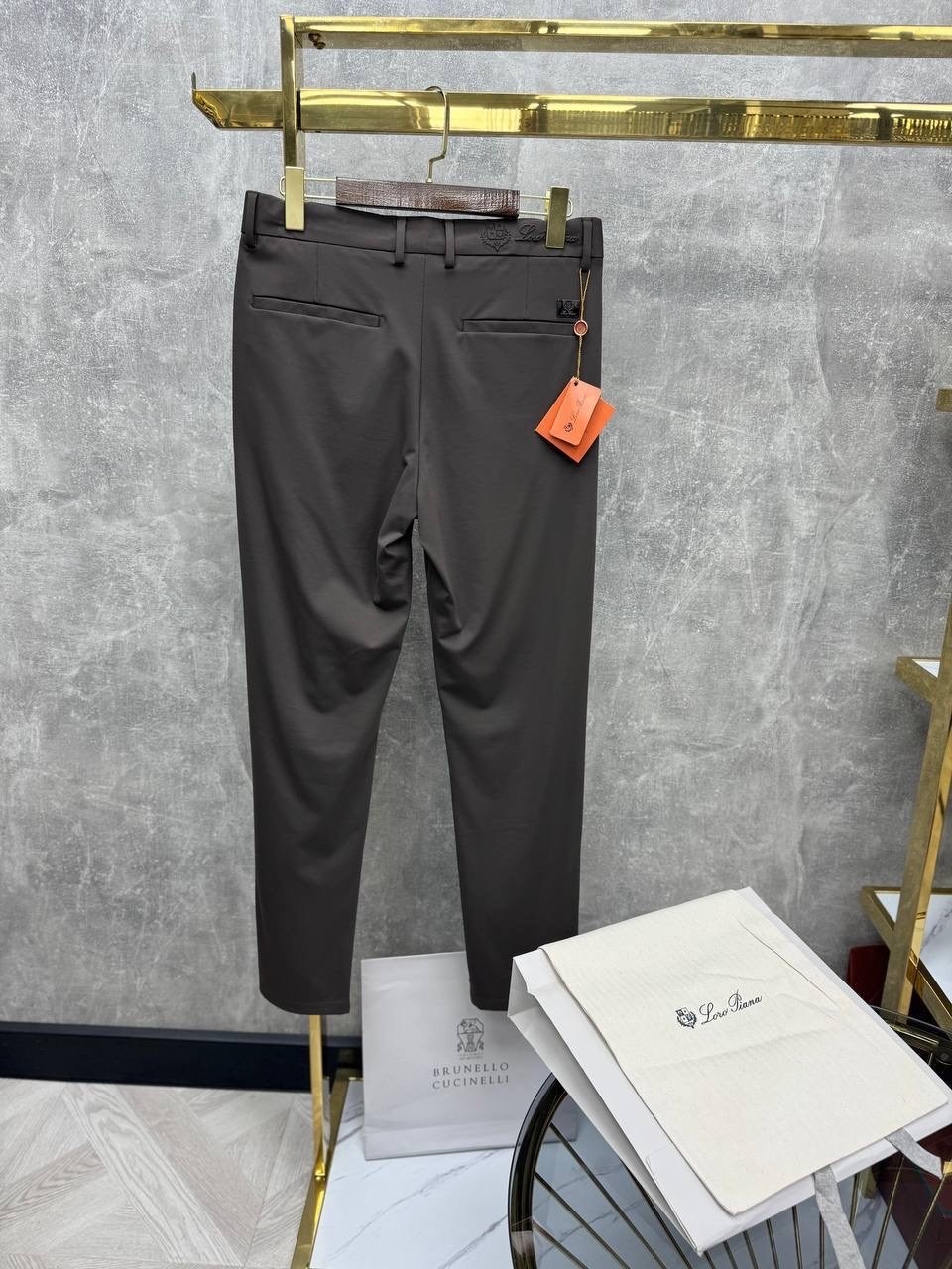 брюки классические,элегантные брюки,брюки,брюки модные,брендовые брюки