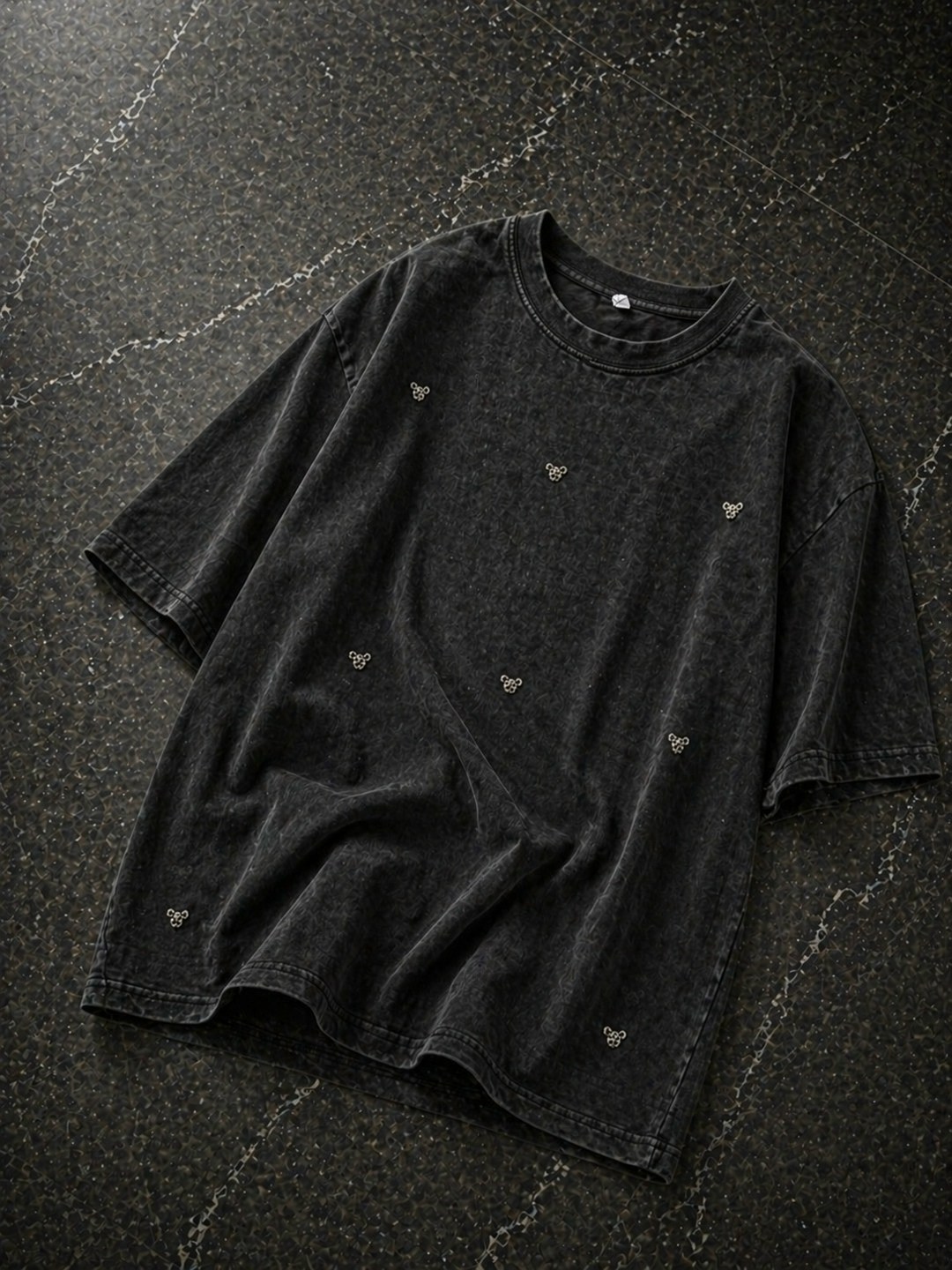 футболка oversize с вареным эффектом и люверсами серая,футболки мужские оверсайз,футболка оверсайз с,футболки женские мужские,мужская футболка