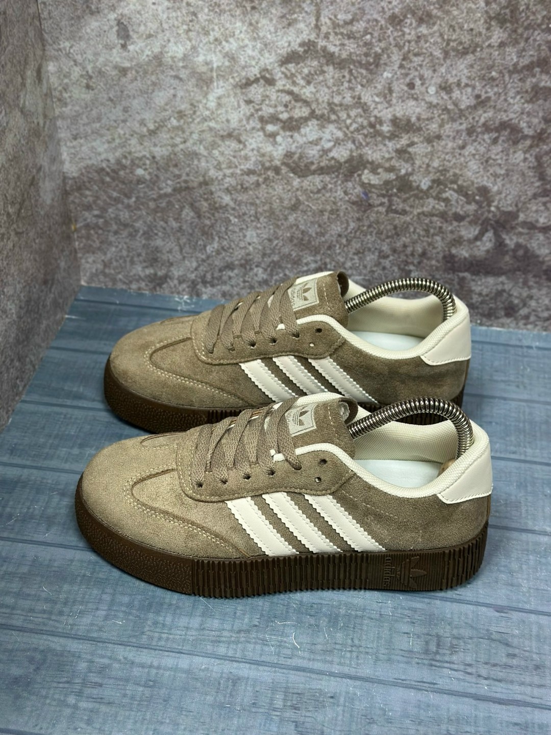 ,кроссовки adidas,кроссовки adidas spezial,кроссовки adidas samba,бежевые кроссовки