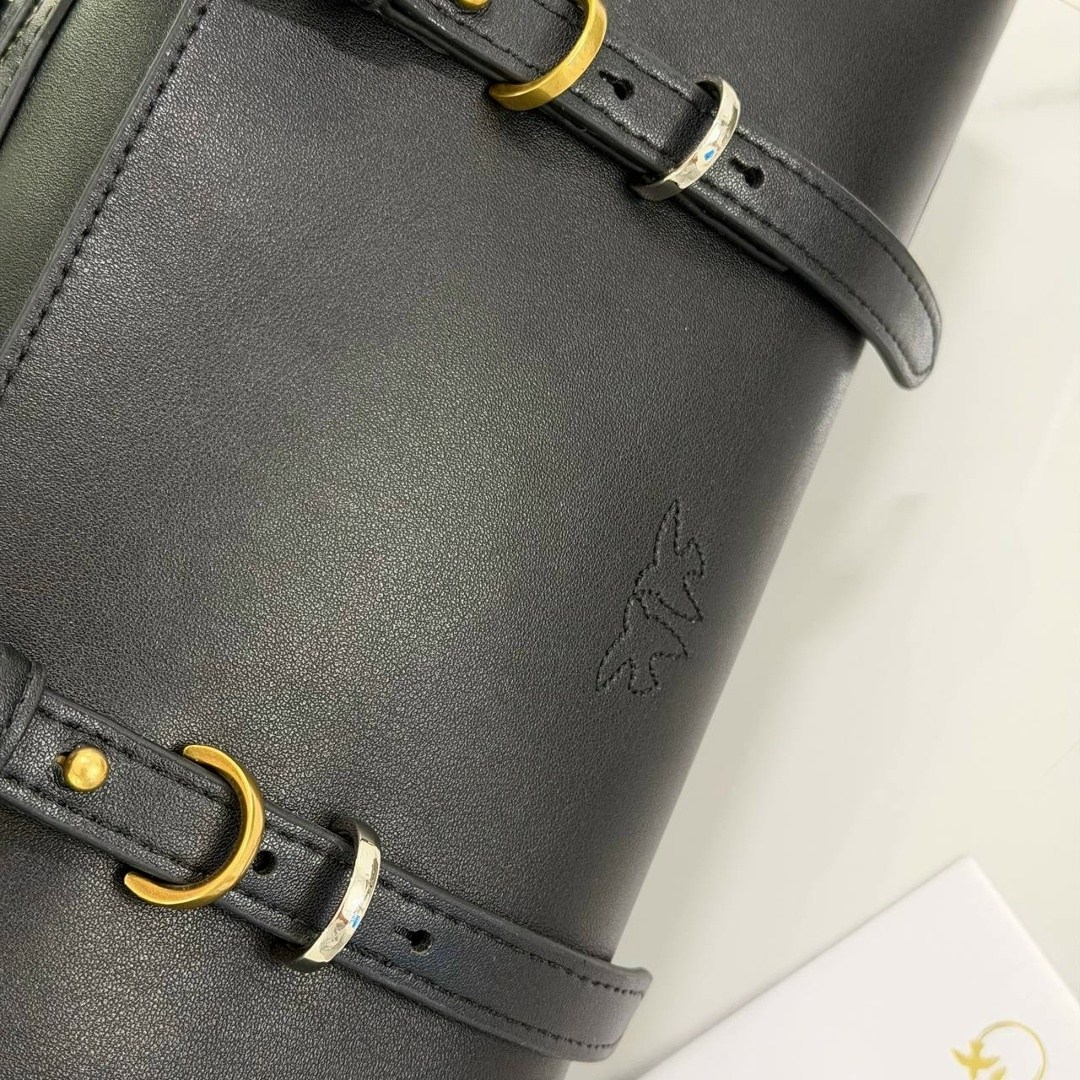 сумка pinko,женская сумка pinko,кожаная сумка,черная кожаная сумка,женская сумка тоут