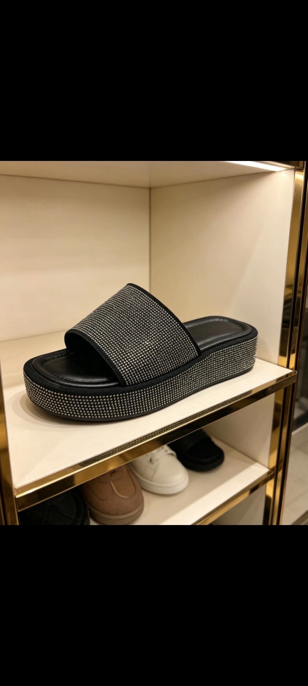 ,женские шлепанцы,модные шлепанцы,шлепанцы на платформе,шлепанцы со стразами