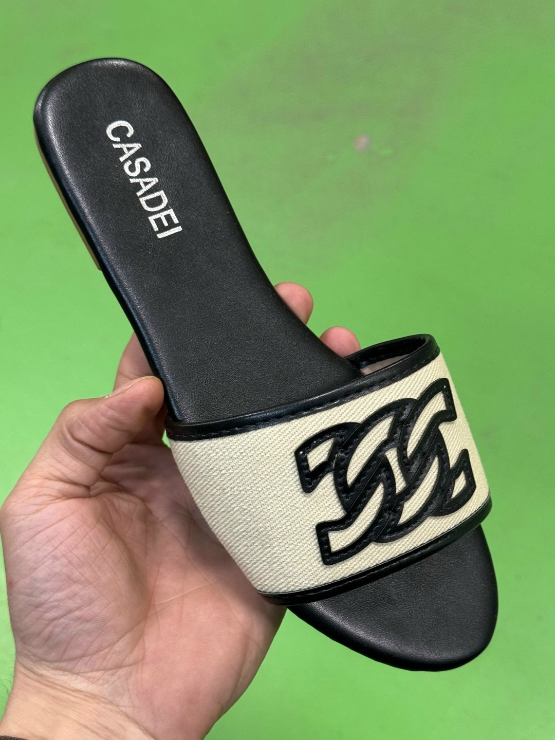 ,женские шлепанцы,модные шлепанцы,тапочки модные,джинсовые босоножки