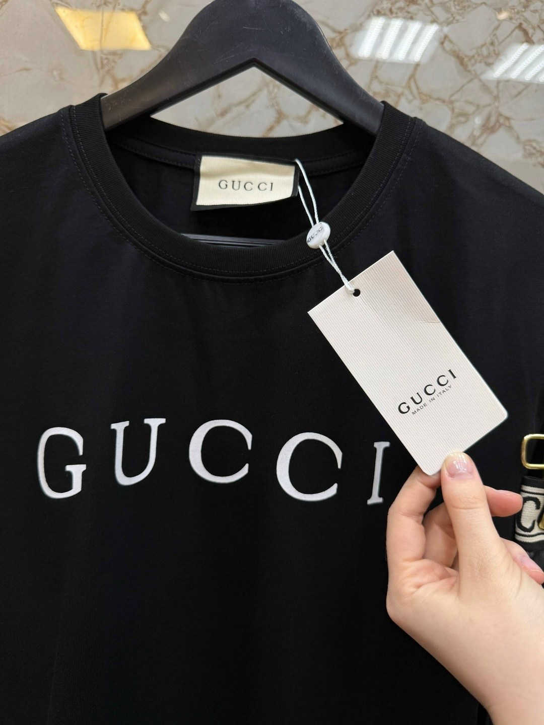футболка gucci,спортивные костюм,костюм гуччи,футболки женские мужские,спортивный костюм gucci
