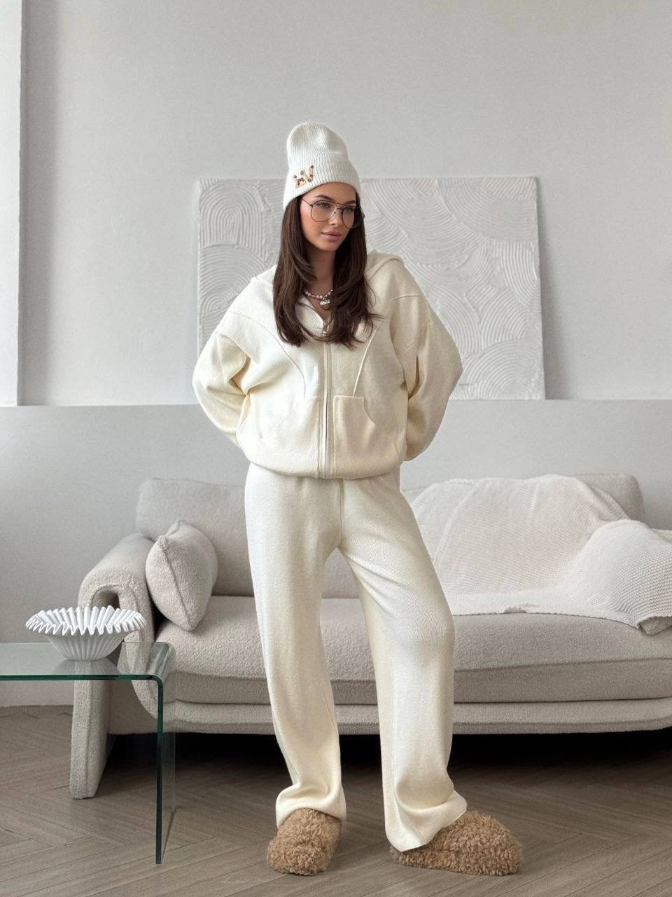 стильный трикотажный костюм,трикотажные костюмы,костюм стильный,костюм голубой,женские костюмы