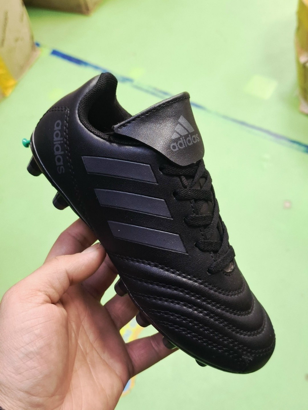 футбольная бутса,футбольная ,сороконожка для футбола,футбольные кроссовки,бутсы