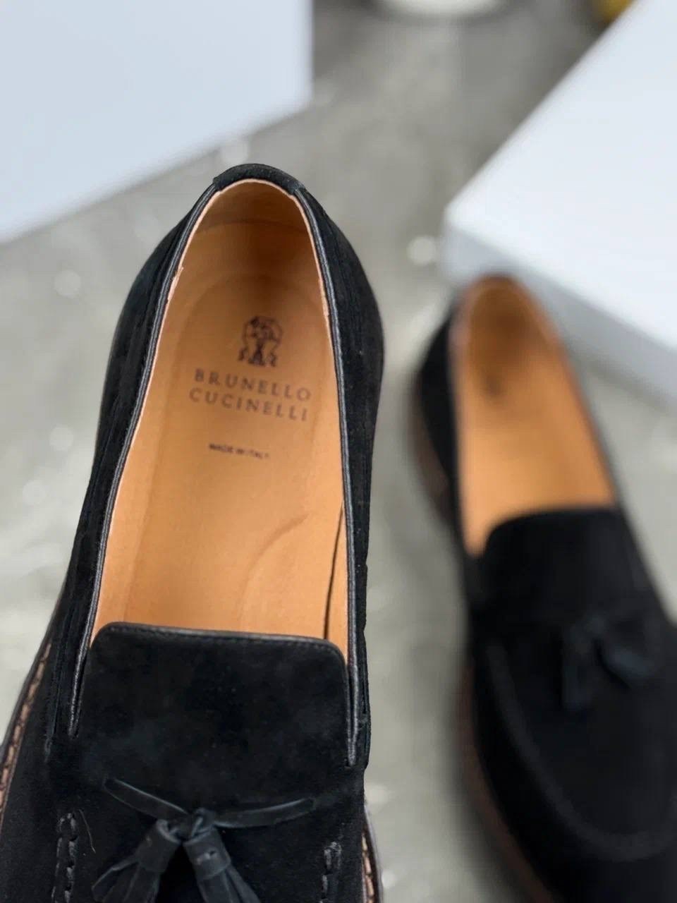 замшевые лоферы brunello cucinelli,лоферы brunello cucinelli кисточки замшевые,ральф рингер лоферы мужские замшевые,мужские замшевые лоферы с кисточкой brunello cucinelli темно-коричневые с прострочко