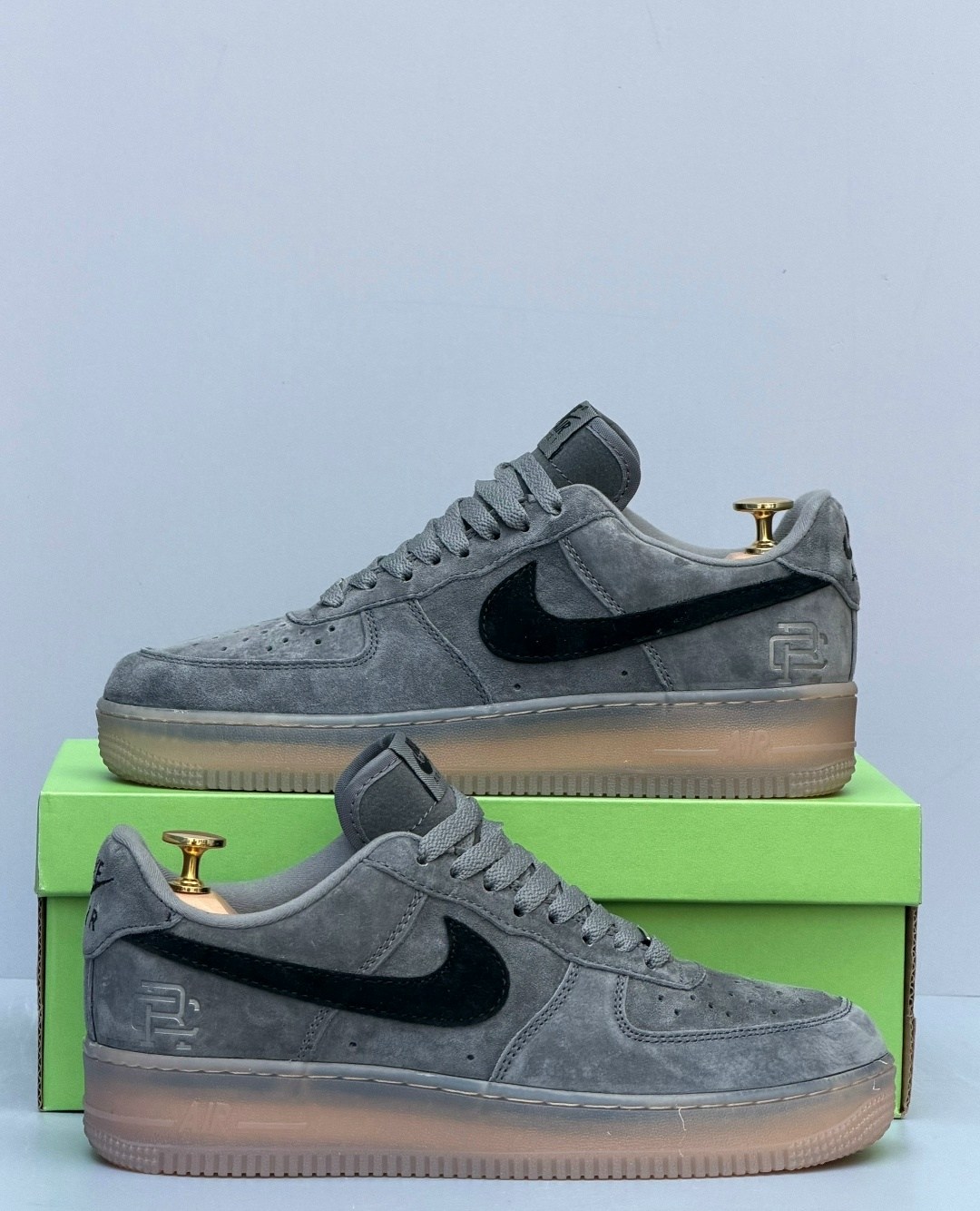 кроссовки nike air force 1,nike air force 1 low,nike air force 1 low grey suede,nike x reigning champ air force 1 low серые замша мужские,nike air force 1 low suede dark grey
