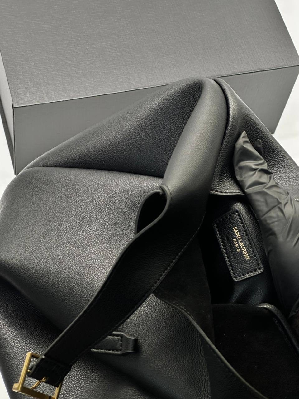 saint laurent черная кожаная сумка через плечо,сумка на плечо saint laurent,сумка yves saint laurent,ив сен лоран сумка черная,saint laurent черная кожаная сумка через плечо le 5 a 7 для женщин