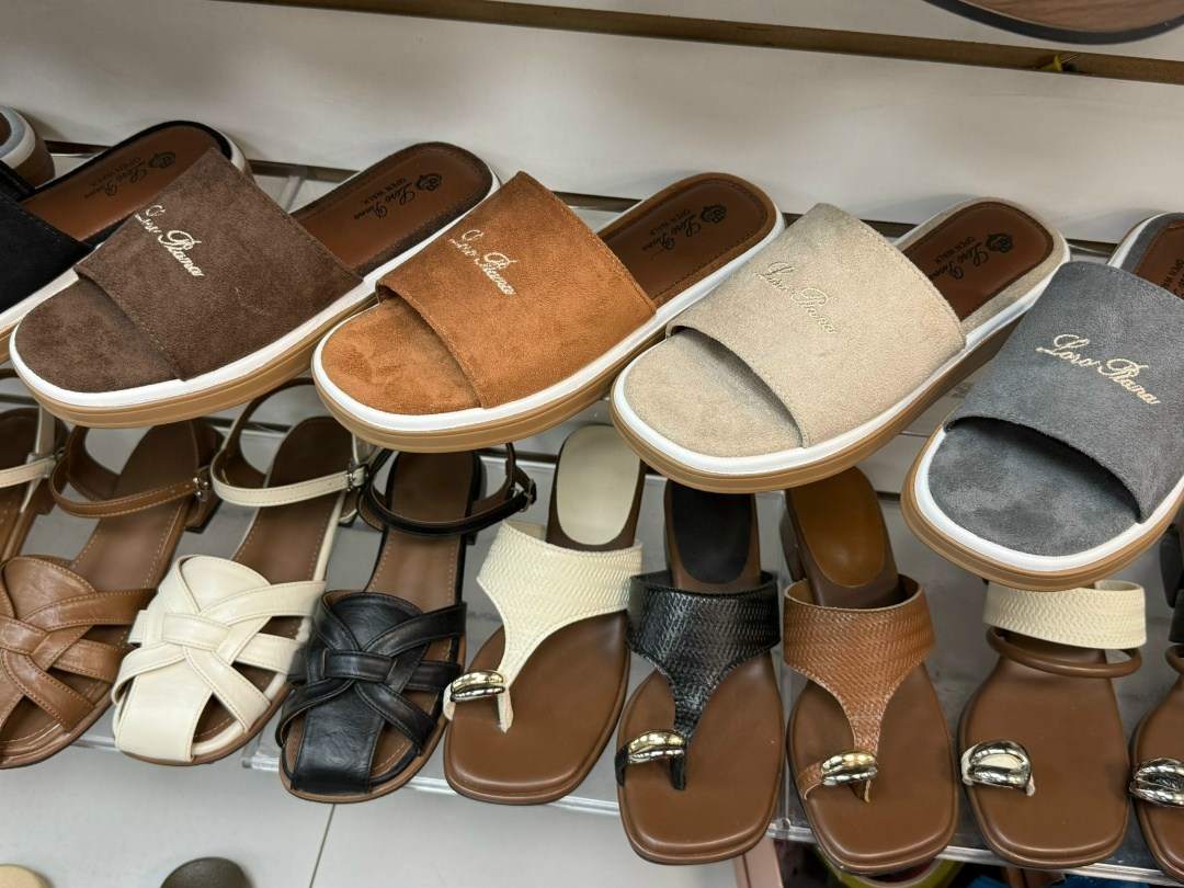 ,женские шлепанцы,модные шлепанцы,босоножки модные, летняя