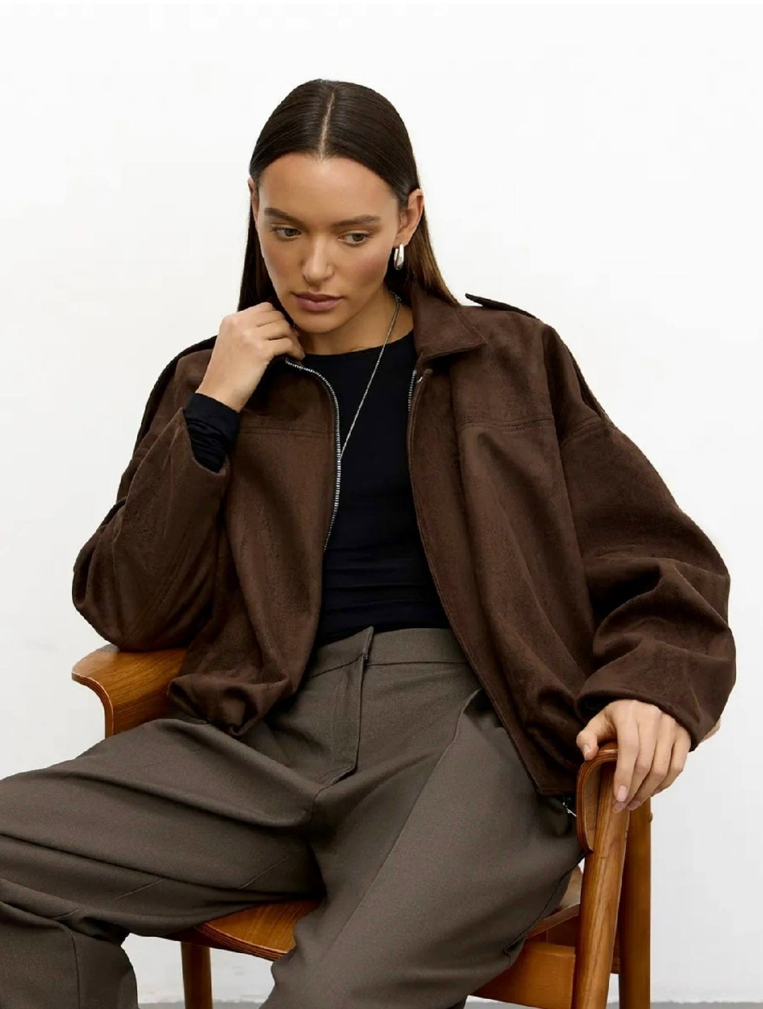 куртка бомбер,бомбер кожаный оверсайз ayonx,куртка оверсайз,коричневая куртка,бомбер куртка оверсайз