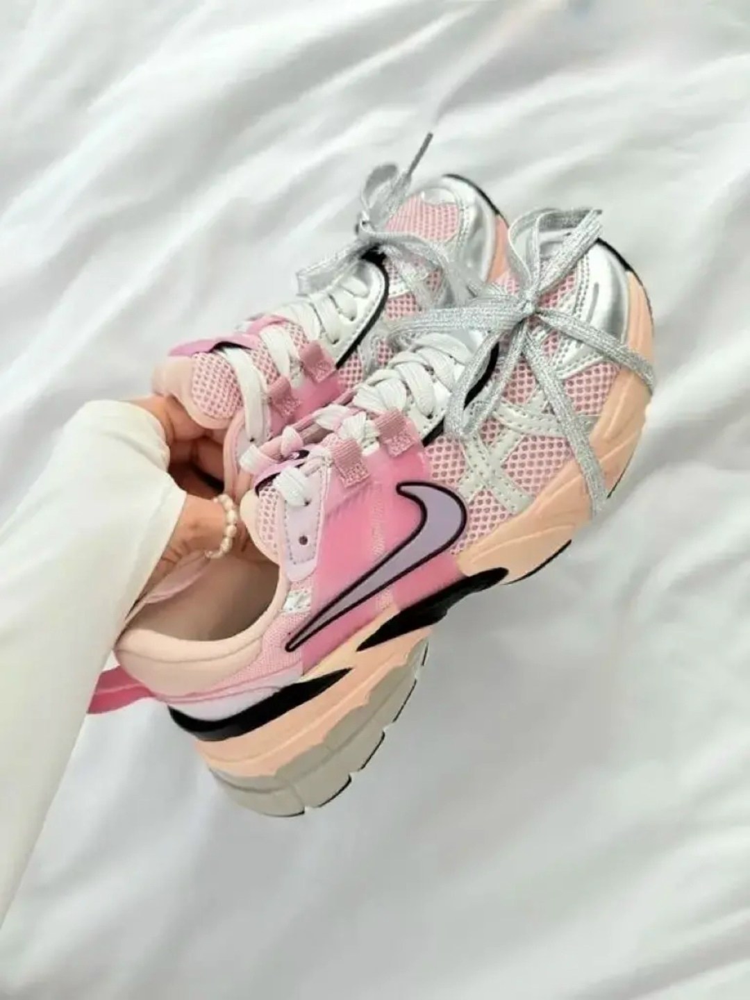 кроссовки для женщин nike initiator pink,женские кроссовки,,оригинальные кроссовки,кроссовки женские nike initiator y2k pink