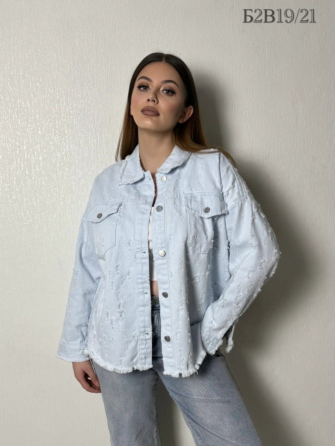 джинсовая куртка оверсайз charm_shop,джинсовая куртка,джинсовая куртка женская,джинсовая женская куртка оверсайз,куртка женская джинсовая джинсовка