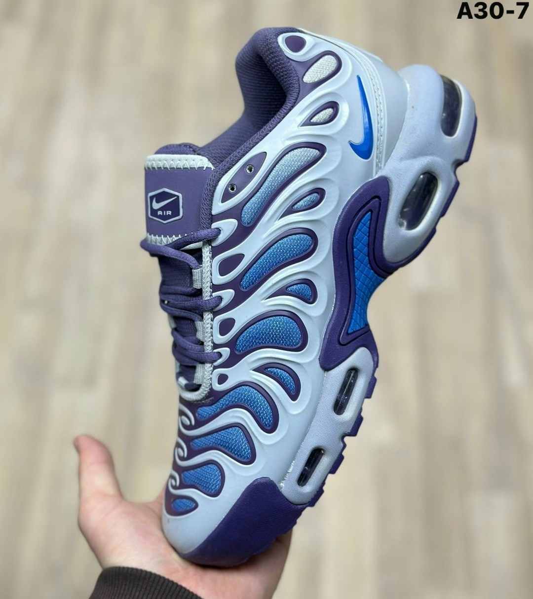 кроссовки nike air max tn plus,кроссовки nike air max plus,nike air max plus tn,кроссовки nike air max plus drift,nike air max plus