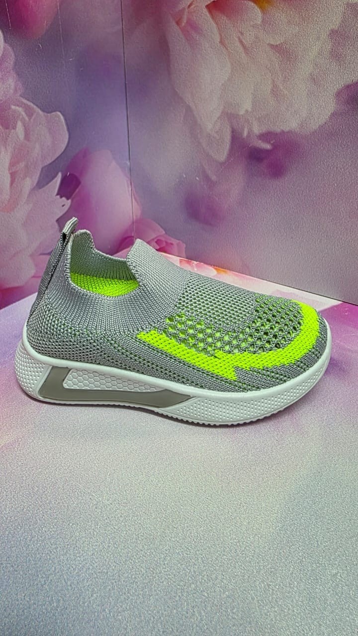 ,кроссовки,детская ,детские кроссовки,спортивная