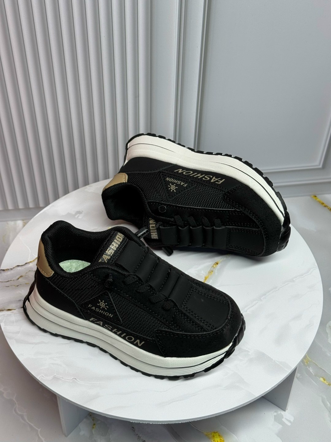 кроссовки женскиe,,кроссовки женские на платформе,модные кроссовки,кроссовки женские черные