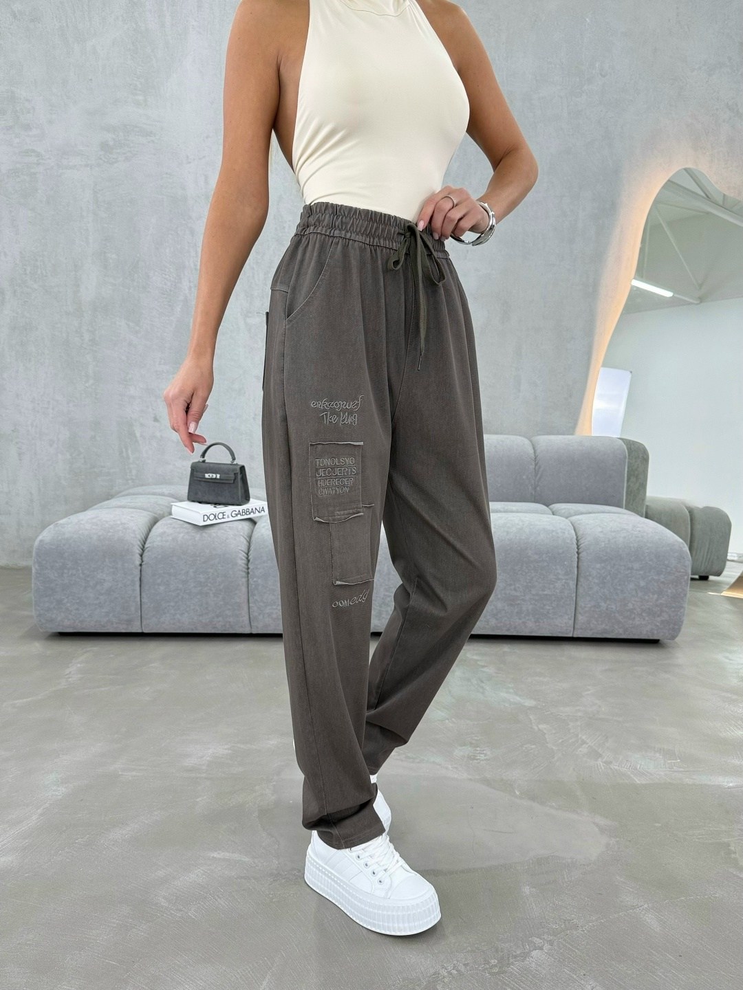 брюки спортивные,брюки джоггеры,серые джоггеры,штаны широкие,брюки стильные