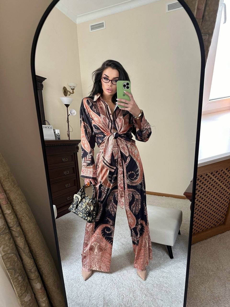 брючный костюм,костюм шелковый,брендовые одежды,костюм с принтом,брендовые вещи