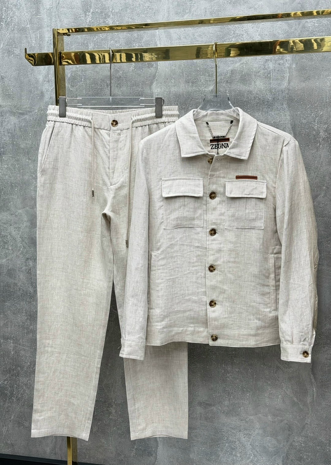 льняной костюм brunello cucinelli,мужской костюм льняной,льняной костюм tom ford,костюм льняной,льняной костюм мужской tom ford