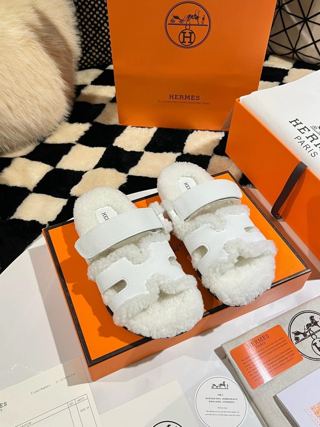 тапочки hermes,тапочки модные,шлепки меховые hermes,шлепки меховые hermes premium shoes,