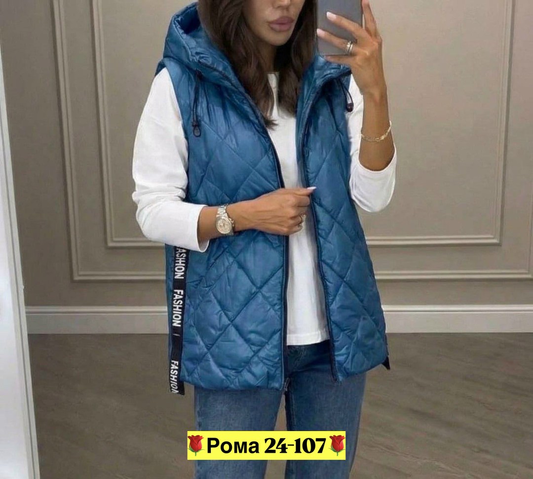 женская жилетка,жилет женский,жилетка,жилетка на синтепоне,жилетка женская с капюшоном