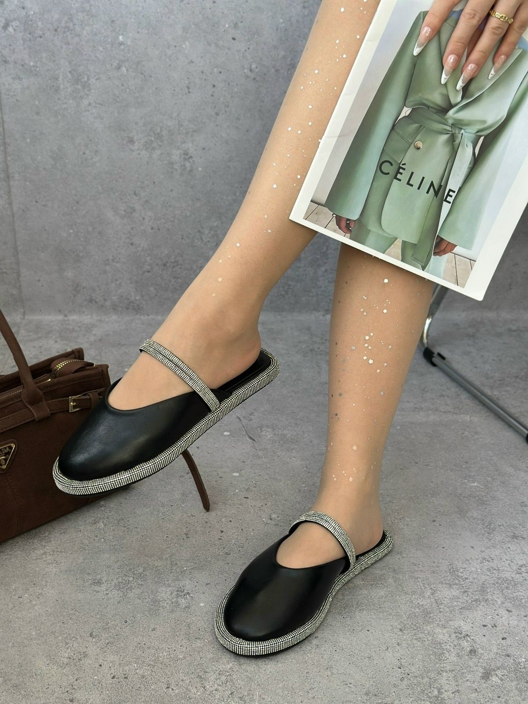 шлепанцы женские,шлепанцы со стразами,,шлепки женские,модные шлепанцы