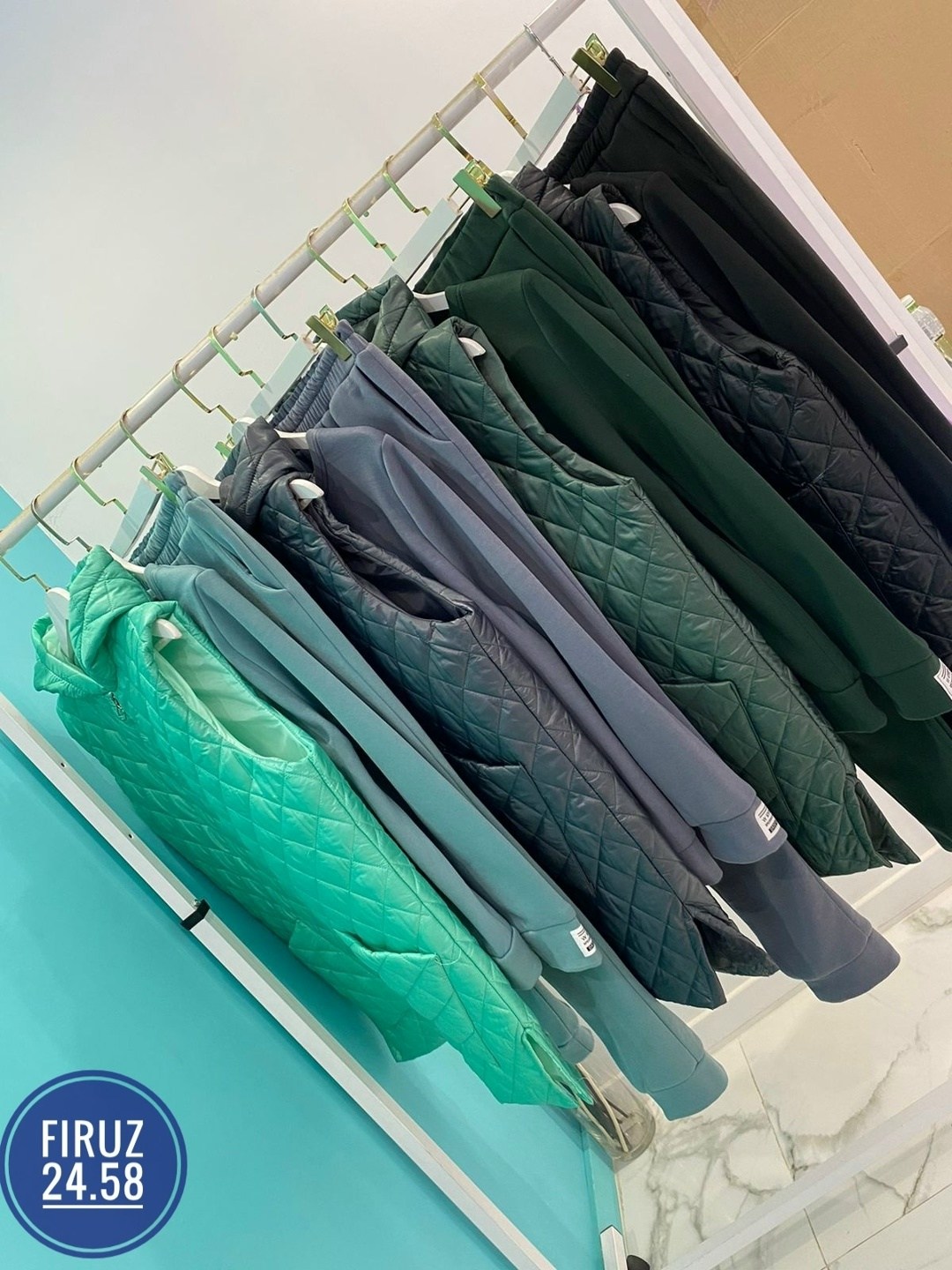 костюм женский тройка,демисезонная жилетка,жилетка на синтепоне,жилет на синтепоне,костюм женский тройка арт: 339374