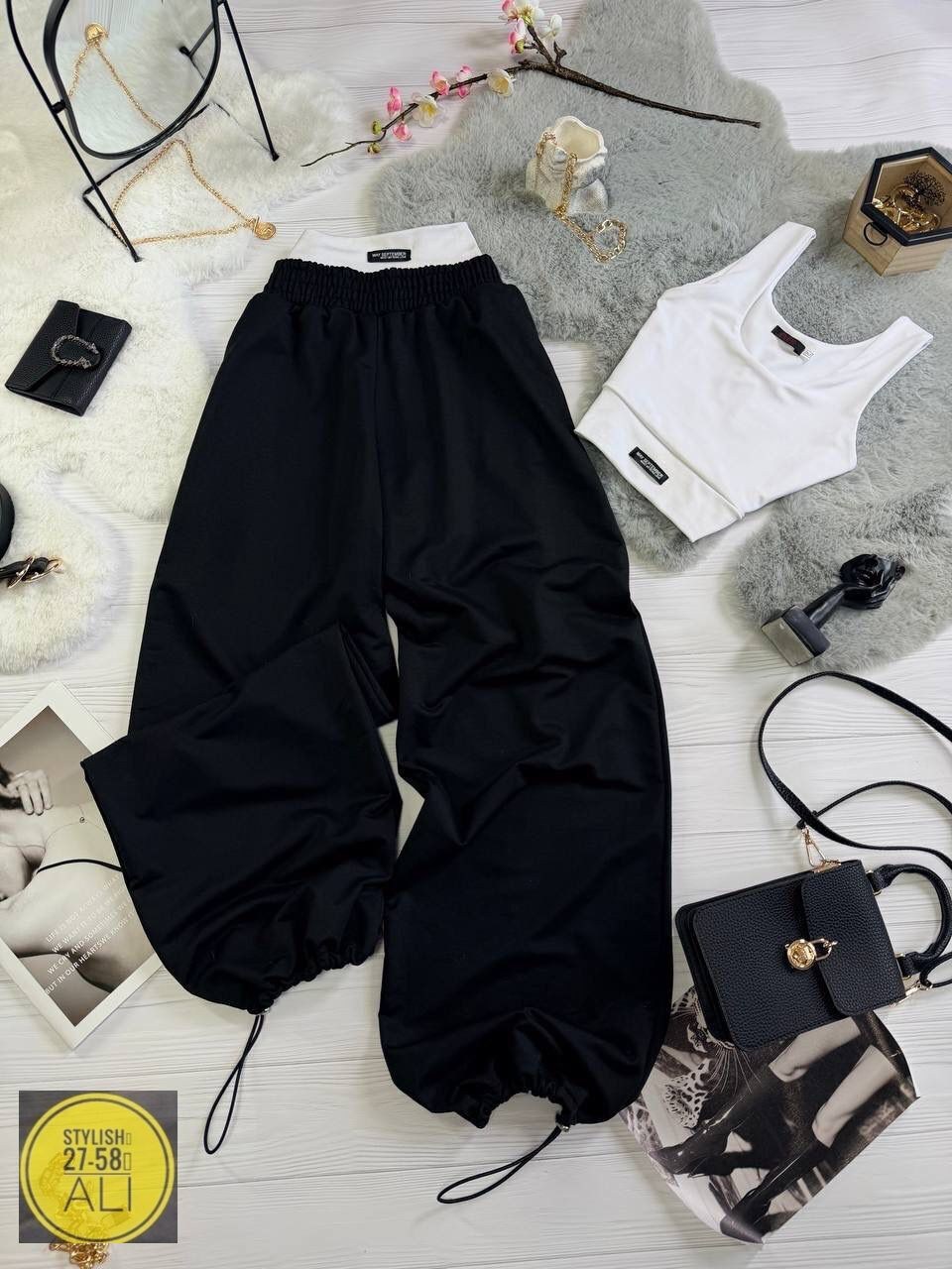 ,одежда ,женские костюмы,сумочка