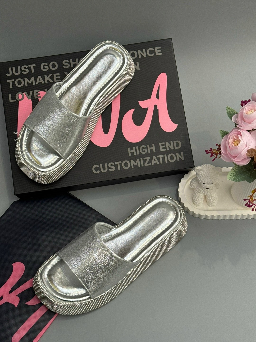 ,шлепанцы женские,шлепанцы со стразами,шлепки со стразами,шлепки женские