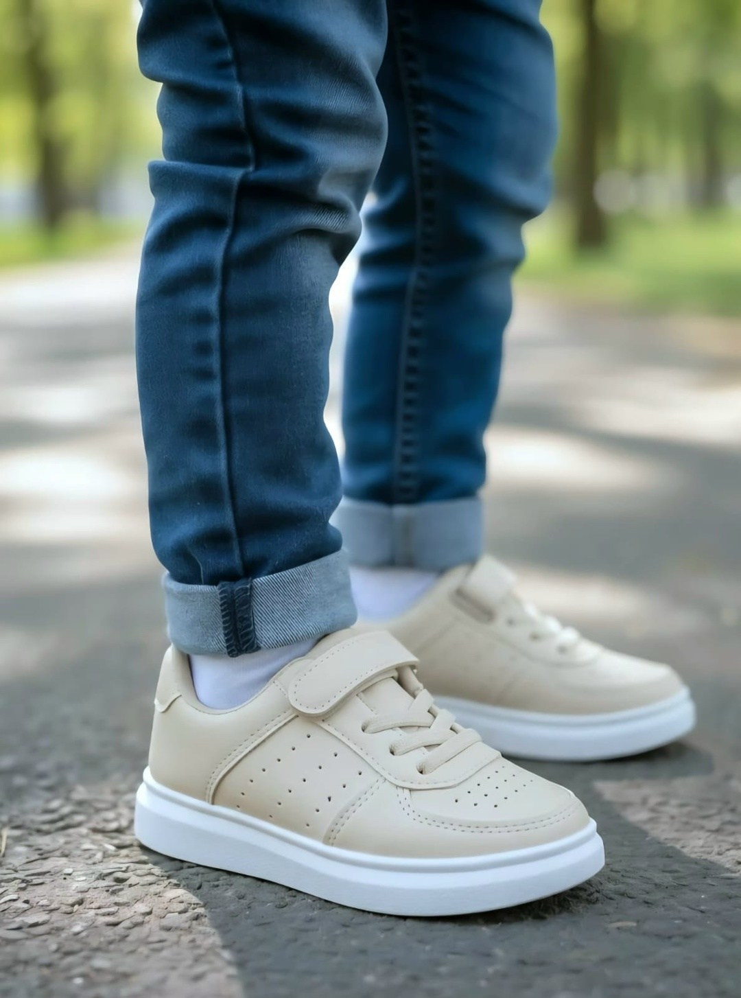 ,кеды детские для мальчика,липучка на кроссовках,белые кроссовки детские, детская