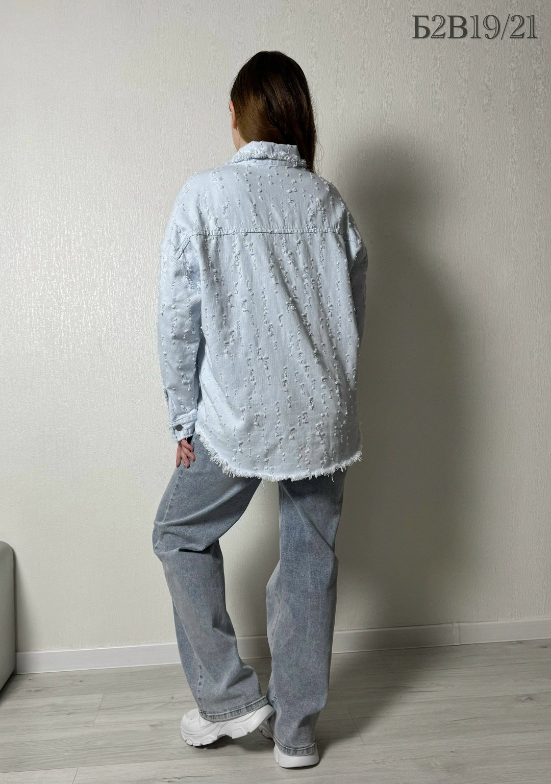 джинсовая куртка оверсайз charm_shop,джинсовая куртка,джинсовая куртка женская,джинсовая женская куртка оверсайз,куртка женская джинсовая джинсовка