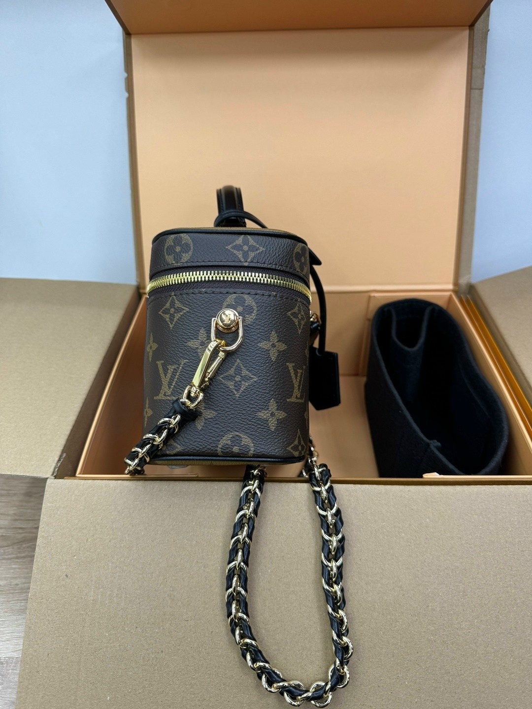 женская сумка louis vuitton,louis vuitton сумка на плечо,louis vuitton сумка ведро на плечо,сумка луи виттон,cумка louis vuitton