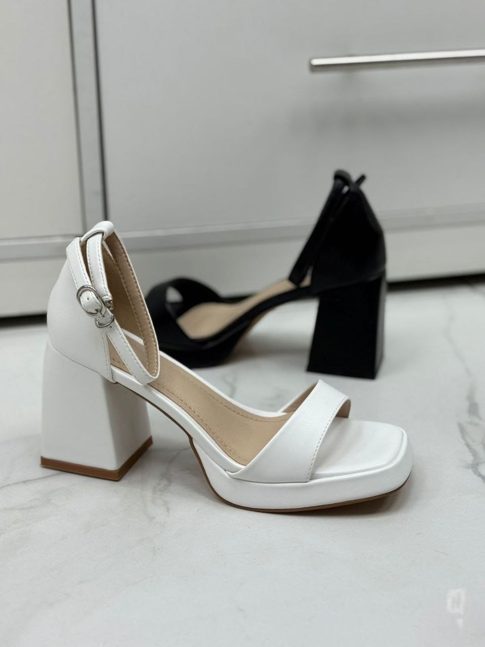 кроссовки повседневные,кроссовки женскиe,кроссовки,кроссовки мужские женские,loewe кроссовки