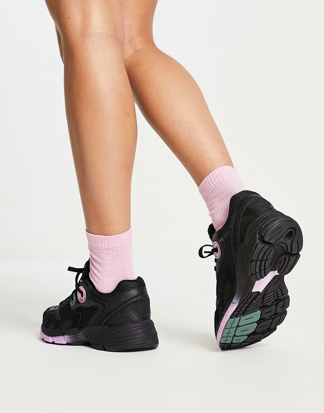 черные кроссовки adidas,женские кроссовки adidas,кроссовки adidas,кроссовки adidas original,кроссовки adidas originals retropy