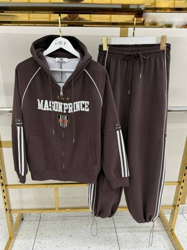 спортивный костюм женский,стильные костюмы,спортивный костюм,спортивные костюмы оверсайз,спортивный костюм спортивные костюмы